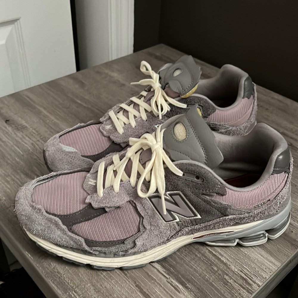 New balance 2002r protection pack